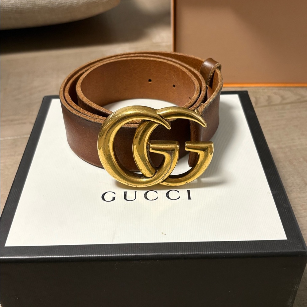 Gucci Tan Leather Belt with Gold Accents - Picture 2 of 4